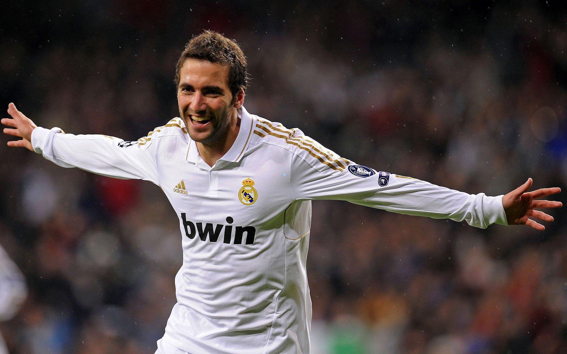 曼联3000万镑正式报价马竞全能中场！西媒爆料交易早有铺垫