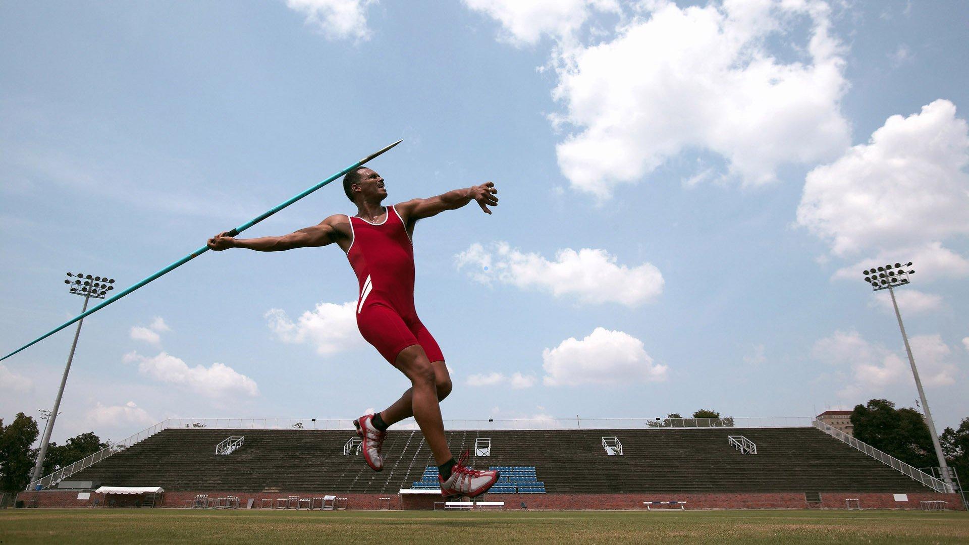 李昊的出现,让国足的老门将们终于可以退出舞台了.