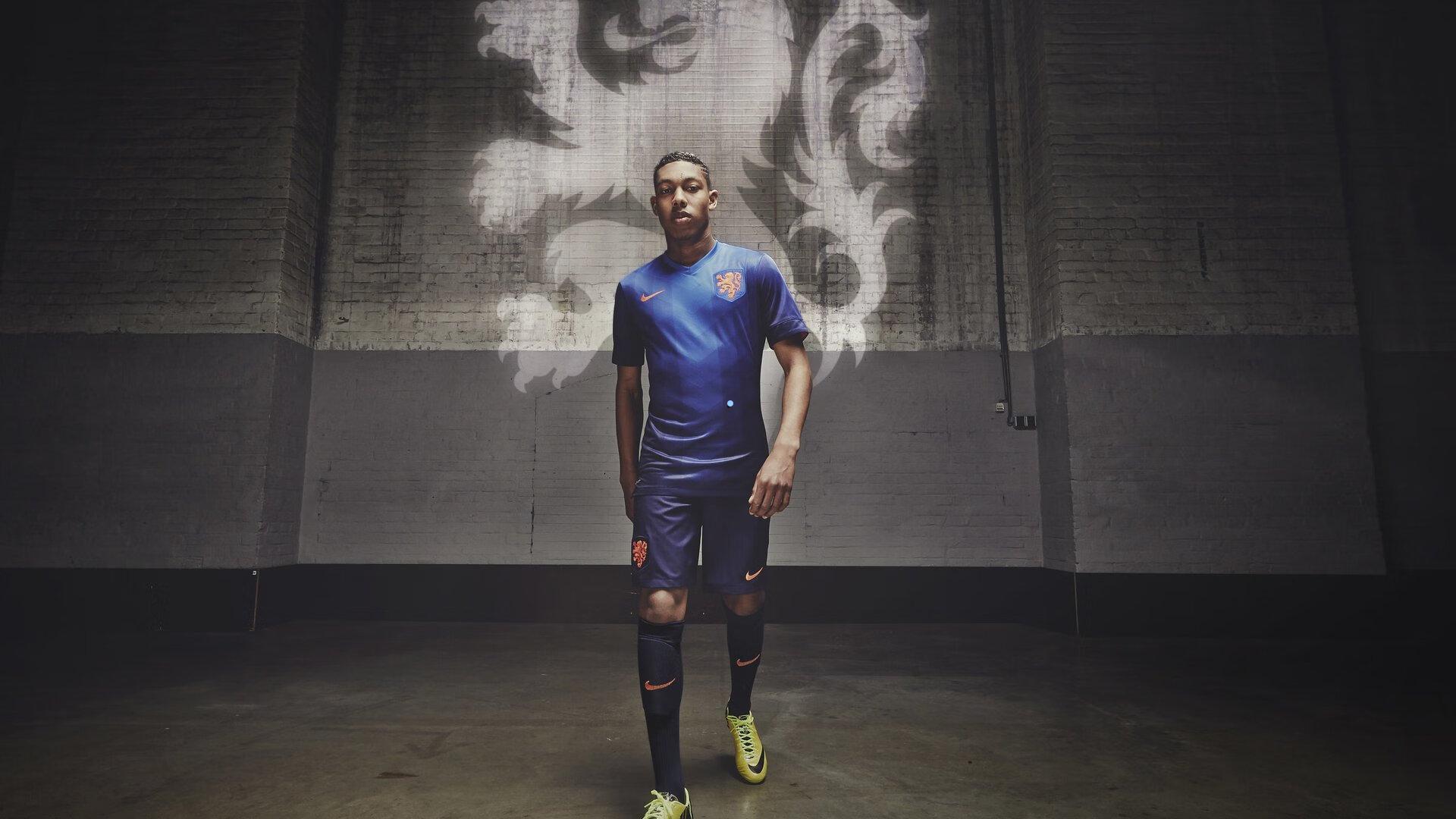 英超巅峰对决，维拉主场力克曼联，埃梅里战术数据揭示胜负奥秘